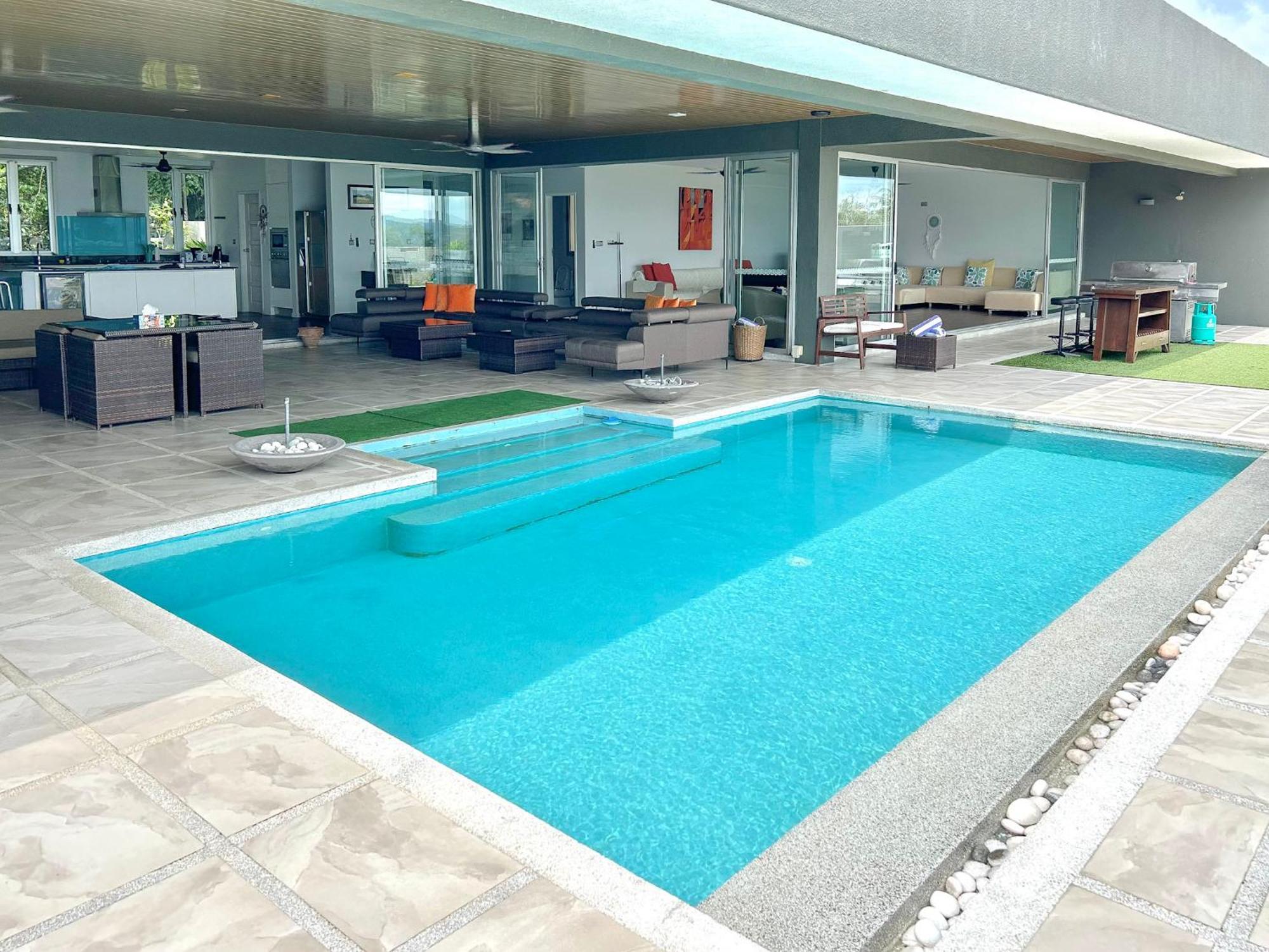 Aroha Seaview Villa - Private Pool - Pantai Cenang  Exteriér fotografie